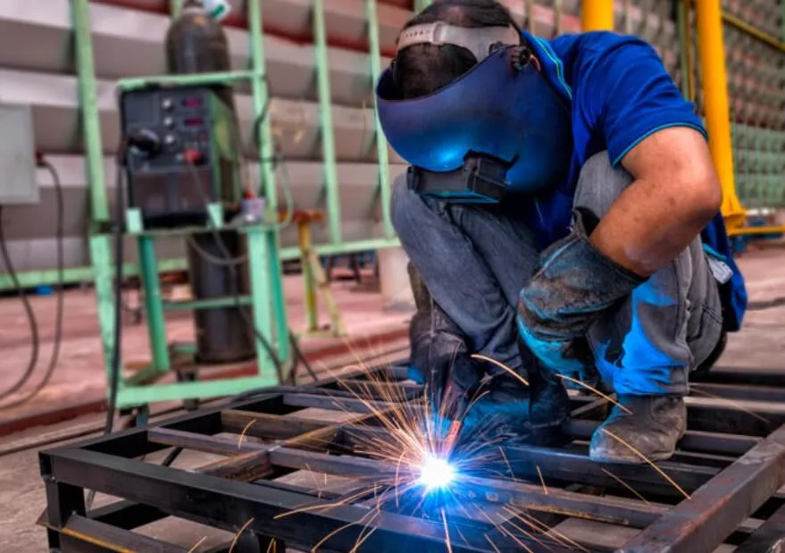 carpinternia-metalica-01-jpg